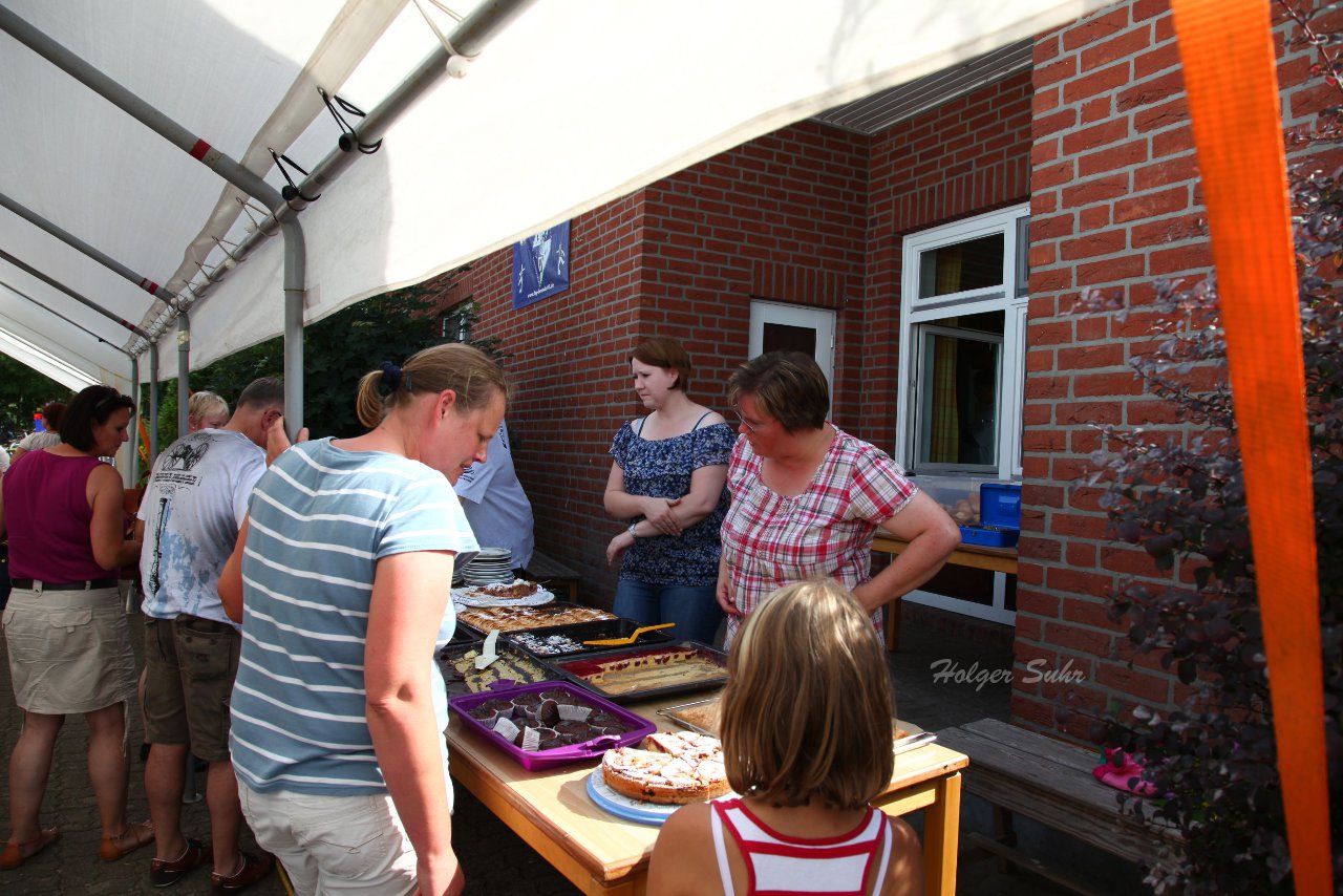 Bild 343 - Vogelschiessen am 18.8.12